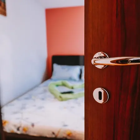 Banjaluka - Isaije Mitrovica 3 * 巴尼西卢卡